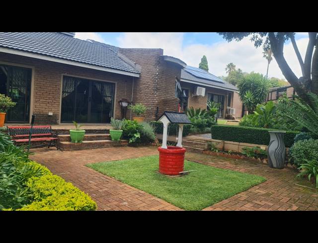 7 BEDROOM HOUSE FOR SALE IN CASHAN